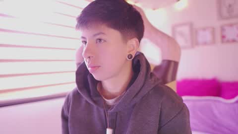 Snapshot of tommy_blue1 chatting on March 2026 12:33:02 PM Blue online show from March 2026 12:33:02 PM