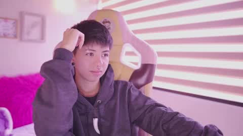 Snapshot of tommy_blue1 chatting on March 2026 02:24:01 PM Blue online show from March 2026 02:24:01 PM