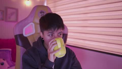 Snapshot of tommy_blue1 chatting on March 2026 01:22:01 PM Blue online show from March 2026 01:22:01 PM