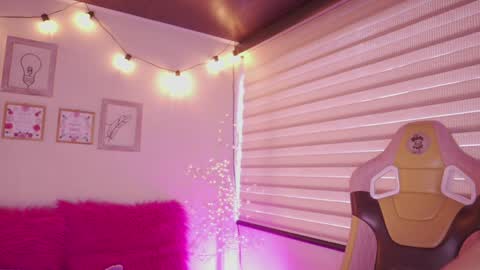 Snapshot of tommy_blue1 chatting on April 2026 12:09:02 PM Blue online show from April 2026 12:09:02 PM