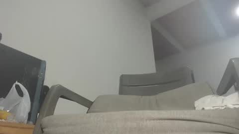   Thomas    online show from November 2025 03:01:01 AM