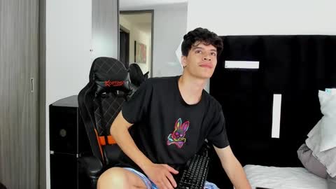   online show from February 2025 01:05:01 PM