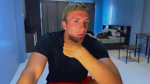 Snapshot of tommy_cumfinger chatting on January 2026 08:18:01 AM Tommy online show from January 2026 08:18:01 AM