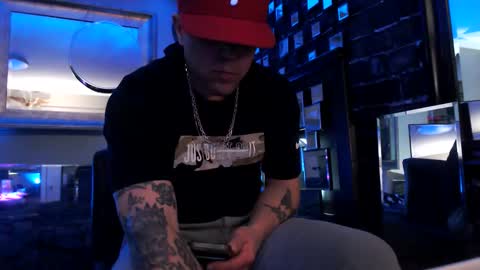 Snapshot of tommy_knuckles chatting on March 2026 07:12:01 AM Tommy online show from March 2026 07:12:01 AM