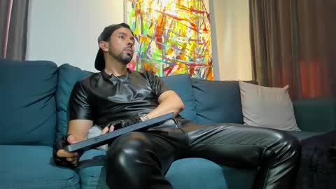 tommy_raym0ndg online show from March 2026 09:21:02 PM