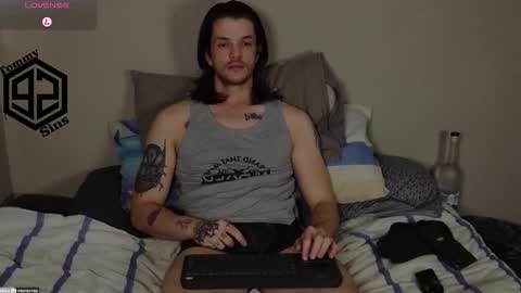 Tommy Sins online show from November 2025 05:02:01 PM