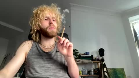 Snapshot of tommyg6420 chatting on September 2025 03:48:02 PM First Show ever 3 online show from September 2025 03:48:02 PM