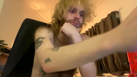 Snapshot of tommyg6420 chatting on September 2025 09:42:01 PM First Show ever 3 online show from September 2025 09:42:01 PM