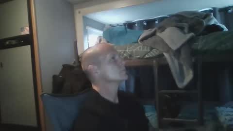 Snapshot of tommygunsfit chatting on March 2026 01:00:02 AM tommygunsfit online show from March 2026 01:00:02 AM