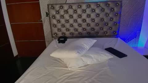 Snapshot of tommyvalentine chatting on March 2026 01:10:01 AM tommy online show from March 2026 01:10:01 AM