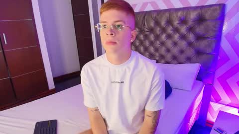 Snapshot of tommyvalentine chatting on March 2026 06:11:02 PM tommy online show from March 2026 06:11:02 PM