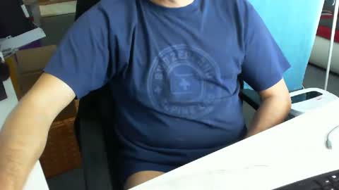 Tom online show from December 2025 01:07:01 PM