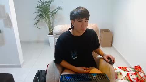 tomy337271 online show from December 2025 03:05:01 PM