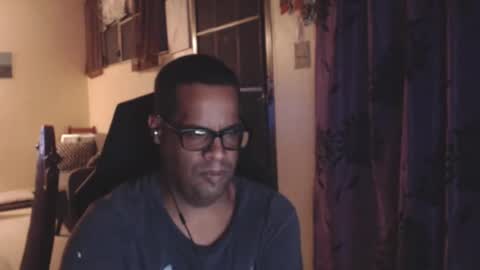 Snapshot of toni2814 chatting on November 2025 02:06:02 AM Antonio online show from November 2025 02:06:02 AM