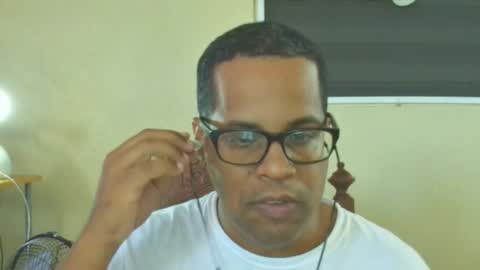 Snapshot of toni2814 chatting on November 2025 02:28:01 PM Antonio online show from November 2025 02:28:01 PM