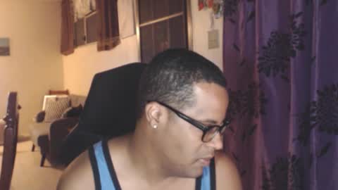 Snapshot of toni2814 chatting on November 2025 02:21:01 AM Antonio online show from November 2025 02:21:01 AM