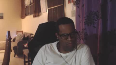 Snapshot of toni2814 chatting on November 2025 02:11:02 AM Antonio online show from November 2025 02:11:02 AM