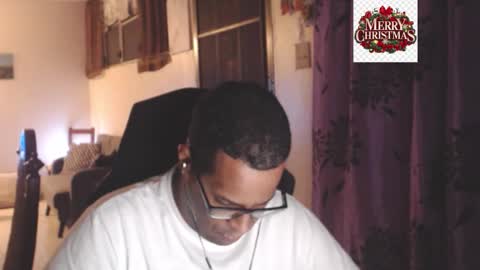 Snapshot of toni2814 chatting on November 2025 02:23:01 AM Antonio online show from November 2025 02:23:01 AM