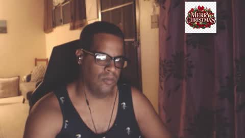 Snapshot of toni2814 chatting on December 2025 02:21:01 AM Antonio online show from December 2025 02:21:01 AM