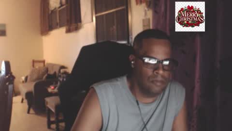 Snapshot of toni2814 chatting on December 2025 02:05:01 AM Antonio online show from December 2025 02:05:01 AM