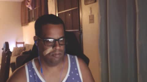 Snapshot of toni2814 chatting on January 2026 02:03:01 AM Antonio online show from January 2026 02:03:01 AM