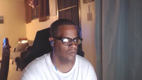 Snapshot of toni2814 chatting on January 2026 03:00:02 AM Antonio online show from January 2026 03:00:02 AM