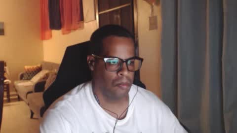 Snapshot of toni2814 chatting on February 2026 02:26:01 AM Antonio online show from February 2026 02:26:01 AM