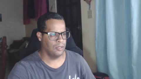 Snapshot of toni2814 chatting on February 2026 03:02:01 AM Antonio online show from February 2026 03:02:01 AM