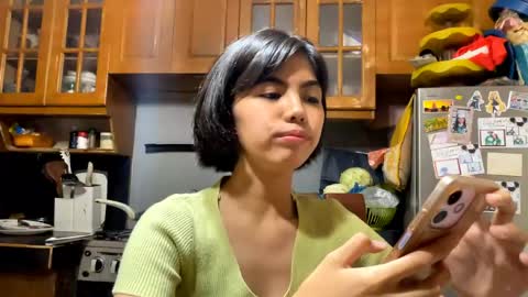 Mila online show from May 2026 05:14:02 AM