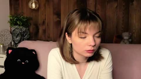 Melissa online show from June 2026 07:28:01 PM