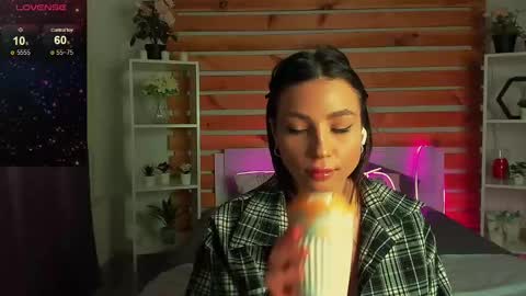 Snapshot of tonya_lamb chatting on February 2025 06:12:02 AM Tonya online show from February 2025 06:12:02 AM