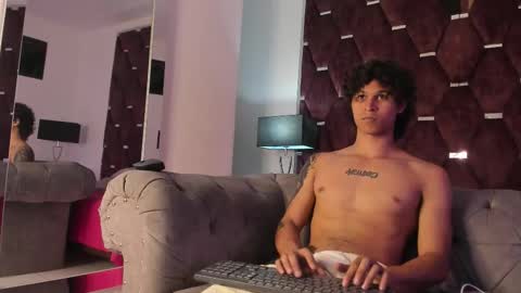 Snapshot of tonybenedetti chatting on January 2026 07:41:01 PM Tony Benedetti online show from January 2026 07:41:01 PM