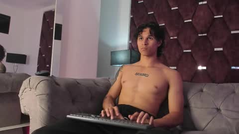 Snapshot of tonybenedetti chatting on January 2026 08:35:01 PM Tony Benedetti online show from January 2026 08:35:01 PM