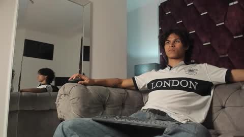 Snapshot of tonybenedetti chatting on February 2026 08:32:02 PM Tony Benedetti online show from February 2026 08:32:02 PM