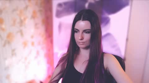 Snapshot of too_beautiful chatting on February 2025 01:50:02 PM Elizabeth online show from February 2025 01:50:02 PM