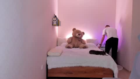 toohornyserj online show from February 2025 08:47:02 PM