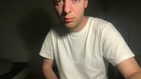 Max online show from October 2025 04:54:01 AM