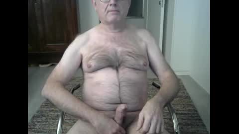 Snapshot of tooohard chatting on December 2024 04:10:01 PM Alex online show from December 2024 04:10:01 PM