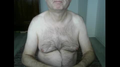 Snapshot of tooohard chatting on February 2025 08:35:02 AM Alex online show from February 2025 08:35:02 AM