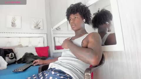 Snapshot of toower_ chatting on February 2026 02:40:02 AM T O W E R online show from February 2026 02:40:02 AM