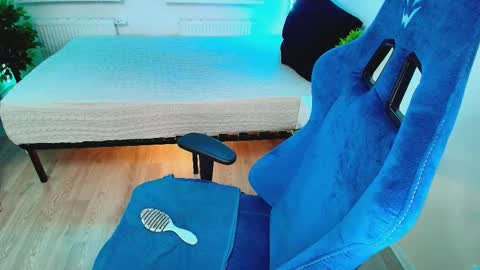 topcranberry online show from September 2025 03:48:02 PM