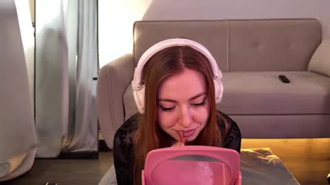 Snapshot of topwitch chatting on March 2026 12:22:01 PM Lina Next stream January 4 11am UTC 0 online show from March 2026 12:22:01 PM