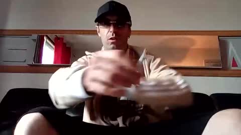 torontosee online show from May 2026 01:38:02 PM
