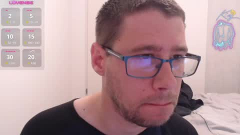 Snapshot of totoclown chatting on May 2026 02:29:01 AM Thomas online show from May 2026 02:29:01 AM