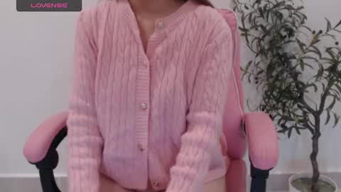 Snapshot of totoro_09 chatting on January 2026 08:06:01 AM Angelina online show from January 2026 08:06:01 AM