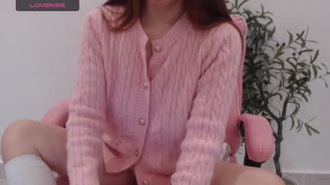 Snapshot of totoro_09 chatting on January 2026 03:39:02 PM Angelina online show from January 2026 03:39:02 PM