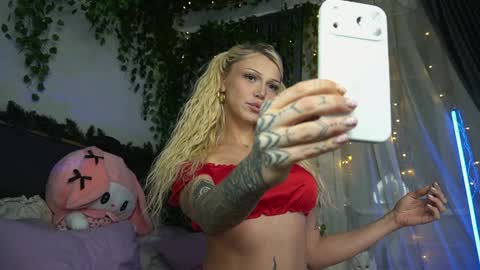 Aliana Vamboo online show from February 2026 05:21:01 PM