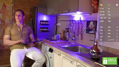 Paul online show from October 2025 03:18:02 AM