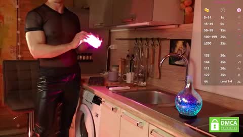 Snapshot of touch_of_eros chatting on November 2025 03:39:01 AM Paul online show from November 2025 03:39:01 AM