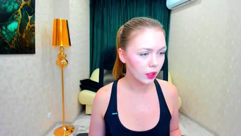 Snapshot of touch_the_heart chatting on February 2025 06:20:01 AM Touch The Heart online show from February 2025 06:20:01 AM